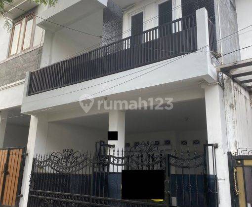 Rumah 2 Lantai Fresh Dgn 3 Kamar Tidur di Komplek Rawamangun 1