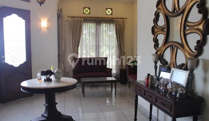Rumah Mewah Hadap Barat Luas 450m2 di Kemang Pratama Regency 2