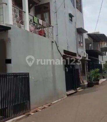 Rumah Fresh 3 Lantai keren di Komplek kav Ptb Duren Sawit 2