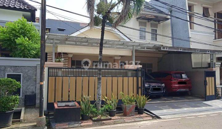 Dijual Rumah dalam lingkungan komplek elit di Taman Duren Sawit
 1