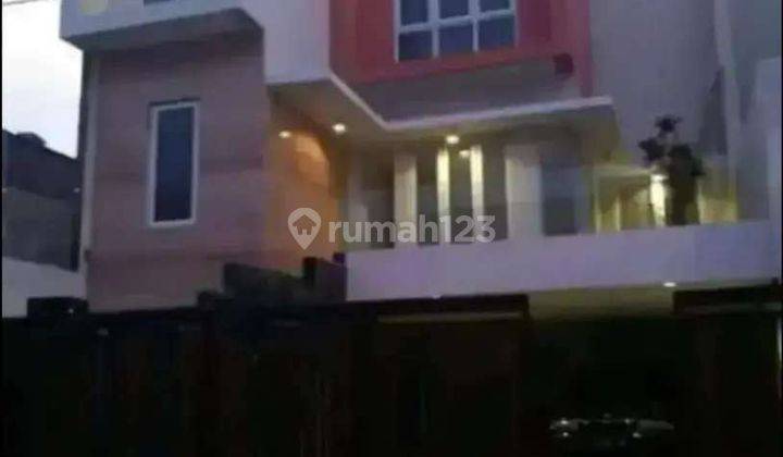 Rumah keren 3 lantai di gandaria , pondok indah jakarta selatan 2