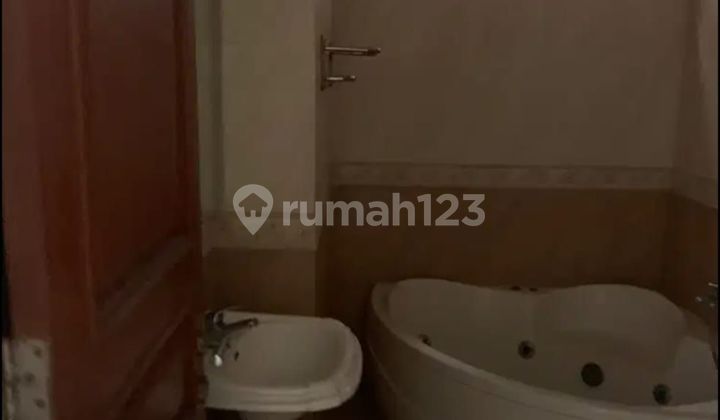 Minimalist house for quick sale in Pondok Bambu Permai cluster, Duren Sawit. 2