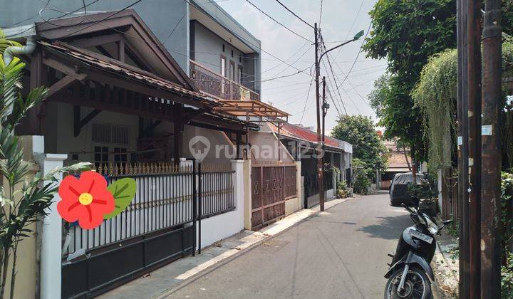 Rumah Murah Bersih Bebas Banjir Di Pondok Bambu, Duren Sawit
 2