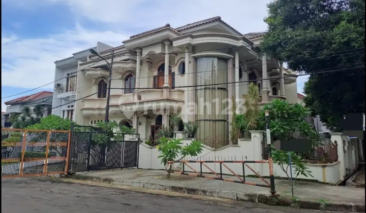 Dijual Rumah Hook Yahud di Jakapermai, Bekasi Barat