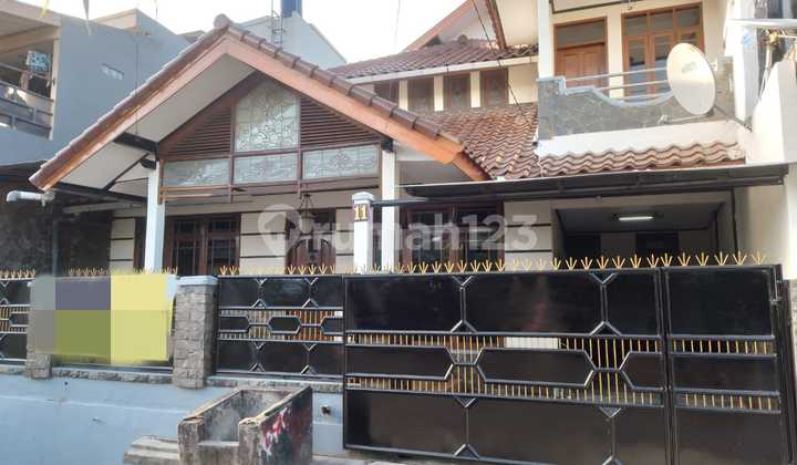 Rumah 2 Lantai Pinggir Jalan Di Duren Sawit Rumah 2 Lantai Pinggir Jalan Di Duren Sawit