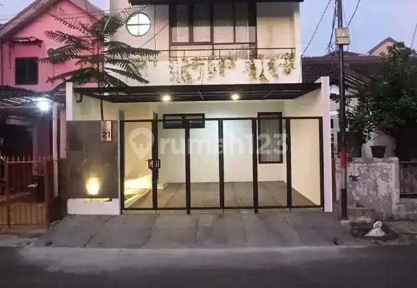 Rumah Baru Bergaya Tropical Mediterania Di Taman Buaran Indah 4, Cakung