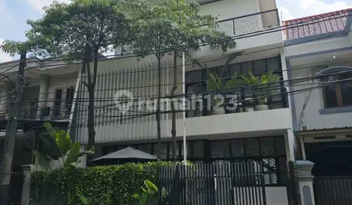 Rumah Mewah + Kolam Renang Di Harapan Baru Regency Stasiun Cakung