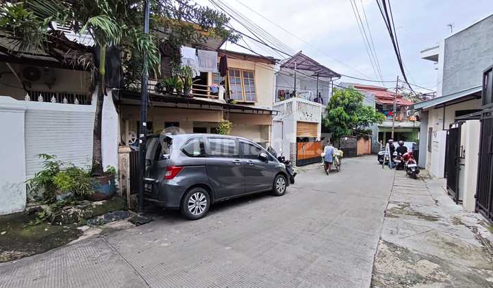Rumah 2 Lantai Bebas Banjir Di Asem Baris , Tebet 2