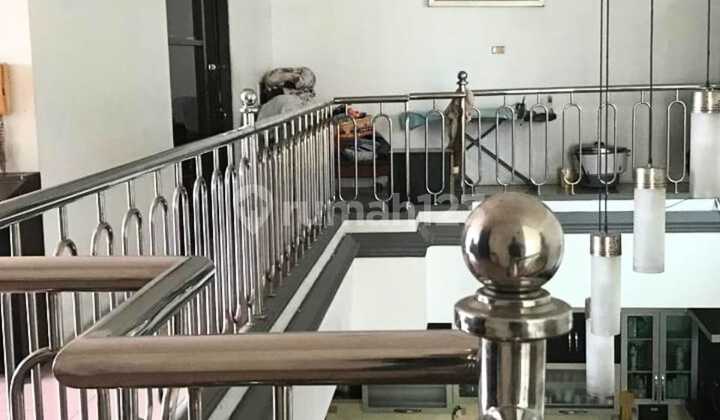 Luxury Commercial Area House on Jl. Raya Galaxy, South Bekasi. 2