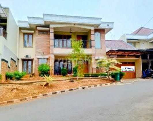 Rumah Istimewa Fasilitas Kolam Renang di Jati Padang, Jakarta Selatan 2