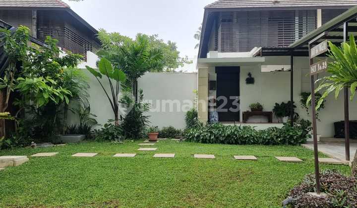 Dijual Rumah Isen Darmo Harapan Ada Pool