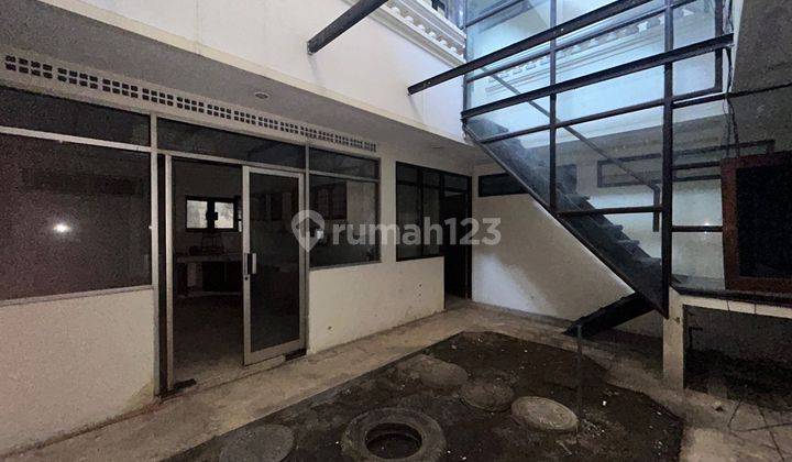 Rumah Tengah Kota Di Kh Misbakh Cocok Untuk Usaha 2