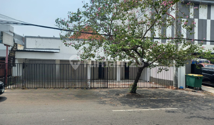 For Sale and Rent Kusuma Bangsa Shop House Near Gubeng For Sale and Rent Kusuma Bangsa Shop House Near Gubeng