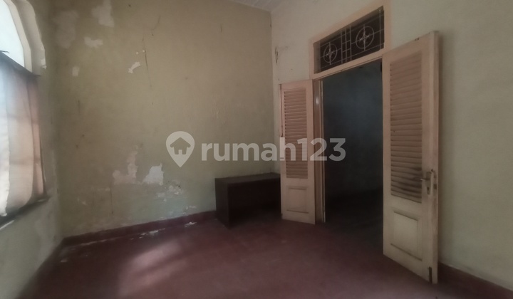 Disewakan Rumah Usaha Pusat Kota Jalan Biliton, Gubeng 2