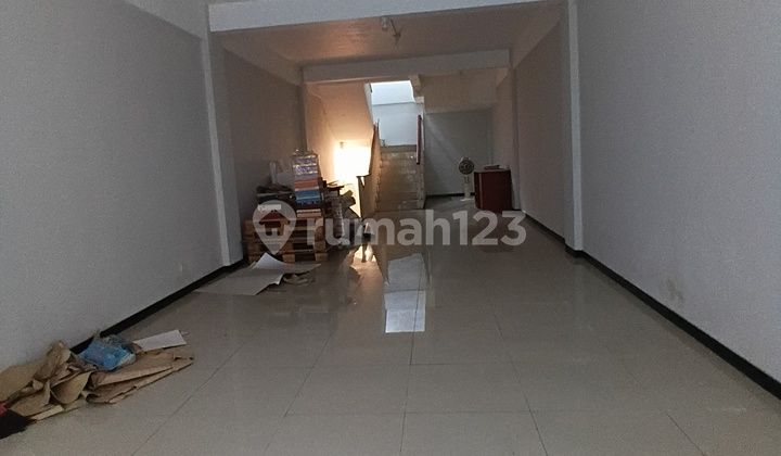 For Rent Modern Shop House Section One Rungkut Industrial Sier 2