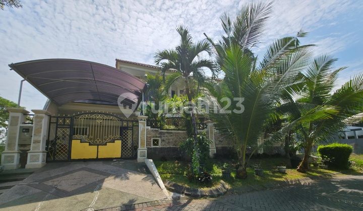 Luxury Home in Bukit Darmo Golf with Golf View 1