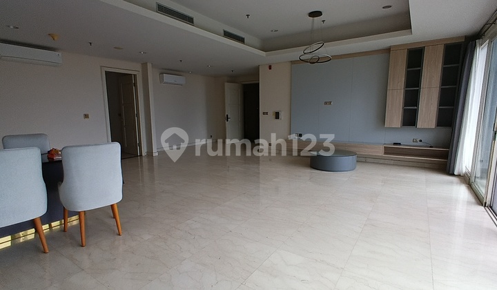 Apartemen Luxury Adhiwangsa Tower B dengan Long Golf View