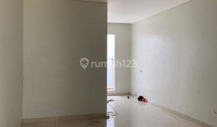 Rumah Baru SHM di Cluster Scarlet, Tangerang 3