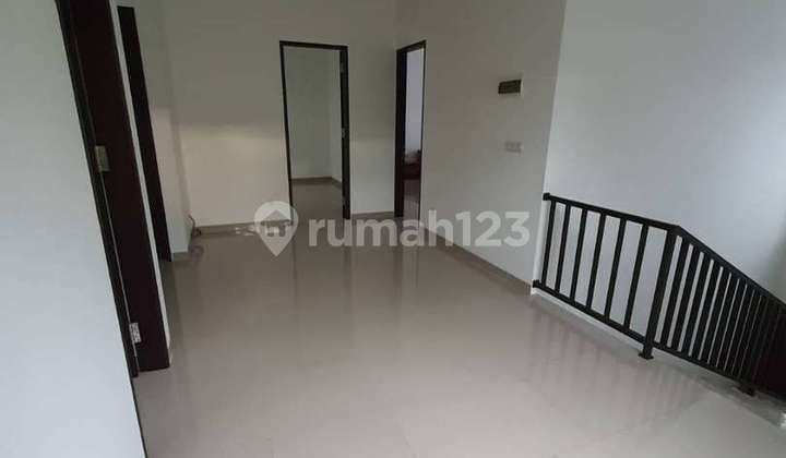 Rumah Hoek Sutera Leora Alam Sutera  4