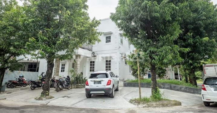 Rumah Kost 2 lantai dengan 23 kamar, Lokasi strategis di Cikarang Rumah Kost 2 lantai dengan 23 kamar, Lokasi strategis di Cikarang