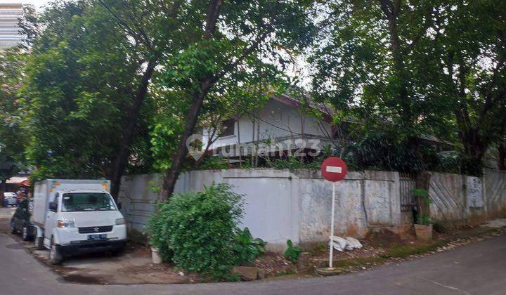 Rumah 2 Lantai Masih Layak Huni Hitung Tanah di Kebayoran Baru 2