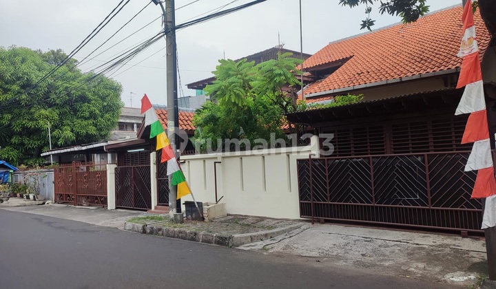 1 1 4-Story House, Green, Livable in Sunter North Jakarta 2