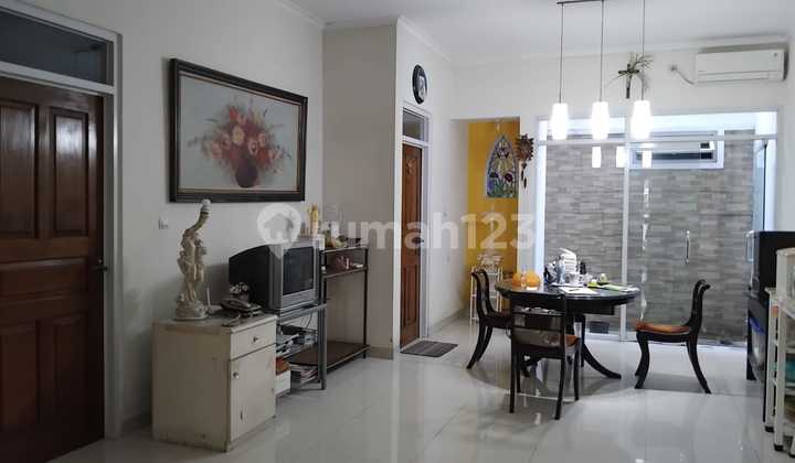 Rumah 1 1/4 Lantai Siap Huni , Semi Furnish, Lokasi Ok di Gading Putih Raya Rumah 1 1/4 Lantai Siap Huni , Semi Furnish, Lokasi Ok di Gading Putih Raya