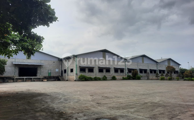 Ready-to-use Factory and Land, Location near Toll Road, Negotiable Price in Batang