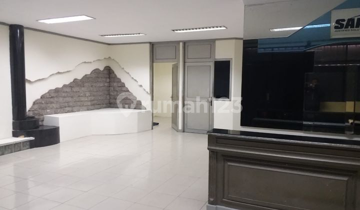 4-Story Shop House Ready for Use Already Renovated in Gunung Sahari Raya