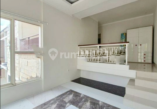 Rumah Murah Sdh Renov Dgn Ruang Terbuka di Kebayoran Village, Bintaro