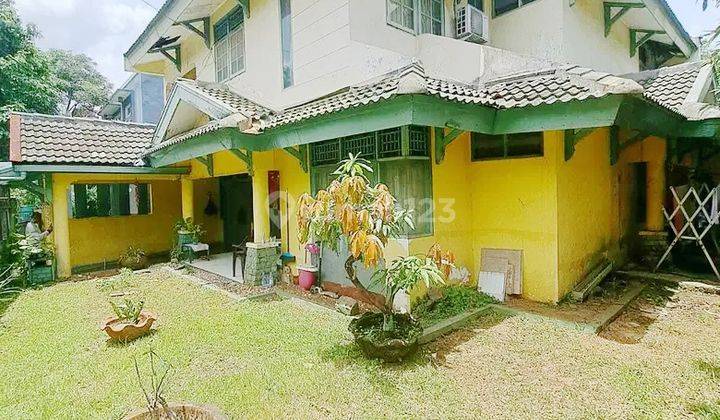 Rumah Hoek di Bintaro Sektor 9, halaman luas cck u/ invest 1