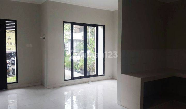 Rumah di Emerald Residence Bintaro Jaya, Hoek, siap huni di Sektor 9 2