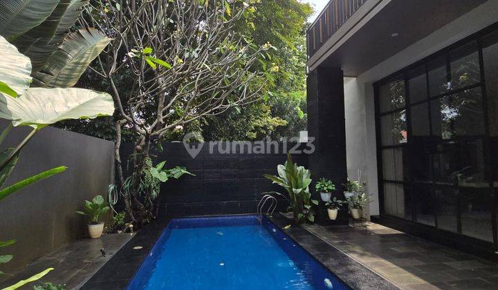 Rumah di Puri Bintaro dengan Pool di Sektor 9 Bintaro 2