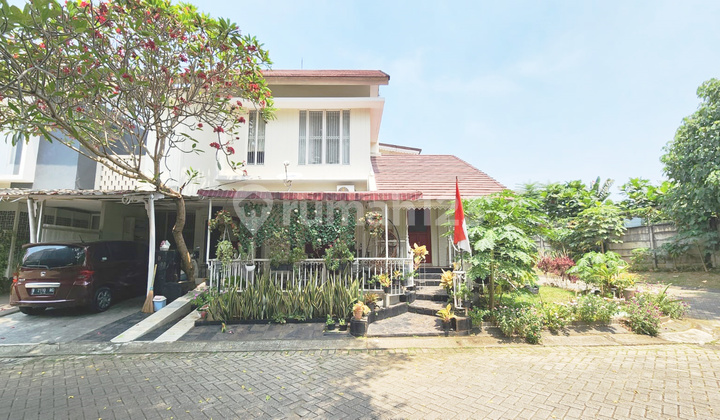 Nice and Ready-to-Occupy House in Emerald Cluster, Bintaro Jaya Sector 9
