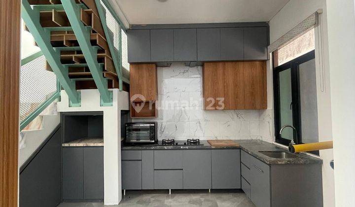 Rumah di Cluster Bintaro Jaya, Modern Minimalis di Sektor 9 2