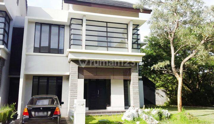 Rumah di Emerald Residence Bintaro Jaya, Hoek, siap huni di Sektor 9 1