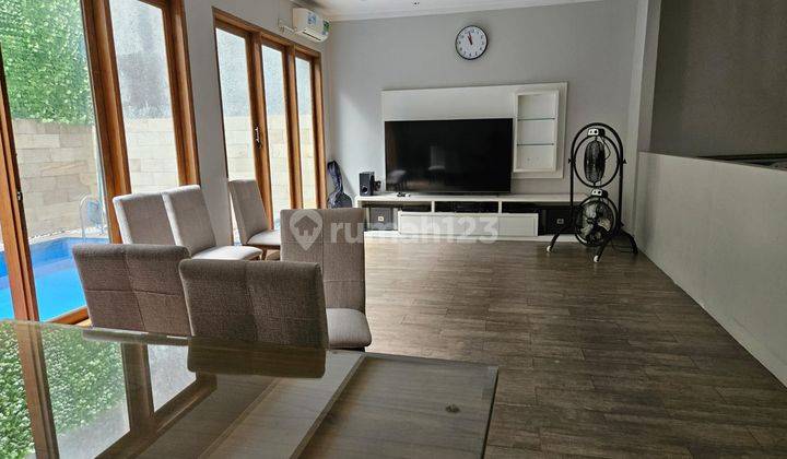 Rumah disewakan di Kebayoran Village Bintaro Sektor 7 1