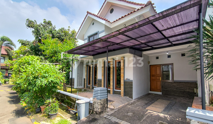 House in Bintaro Jaya Sector 9 Cluster ready to occupy and well-maintained