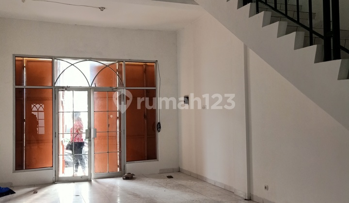 Strategic Shop House Location in Front of Bustling Area on Main Boulevard Road in Citra Raya Cikupa 2