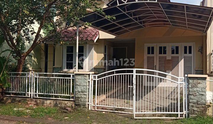 Rumah besar siap huni jalan lebar  cluster depan di citra raya 1