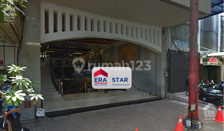 Dijual Toko Ruang Usaha 3 Lantai Harga Murah di Pasar Baru Jakpus