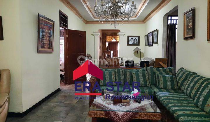 Rumah 2 Lantai Bagus Semi Furnished Shm, Utan Kayu, Jakarta Timur 2