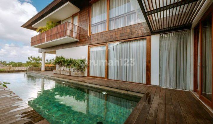 Own a beautiful minimalist villa with a view of rice fields in Canggu, Bali 1