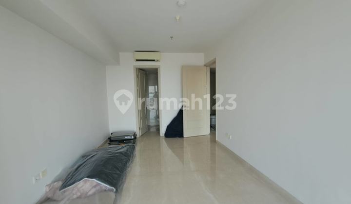 One Icon Apartment at Tunjungan Plaza - For Rent 2