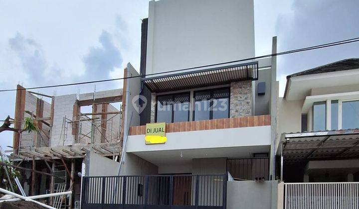 Dijual rumah baru 2 lantai minimalis dekat kenjeran, babatan pantai, sutorejo, mulyosari, pakuwon city surabaya timur 1