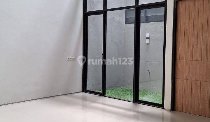 Dijual rumah baru 2 lantai minimalis dekat kenjeran, babatan pantai, sutorejo, mulyosari, pakuwon city surabaya timur 2