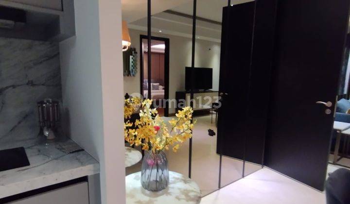 Disewakan Apartement siap huni full furnish mewah One East dekat Galaxy mall, klampis, merr, surabaya timur 2