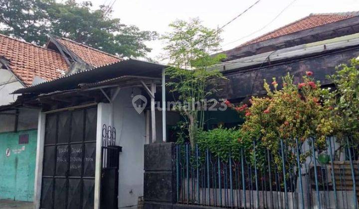 Rumah Lebar Hanya 4 M an di Surabaya Pusat Dekat Stasiun Wonokromo 1
