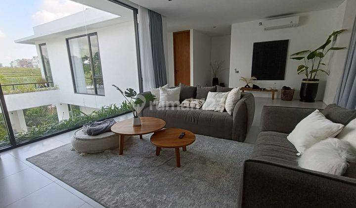 For Rent A Luxury 3 Bedroom Villa In Perenenan, Canggu 1