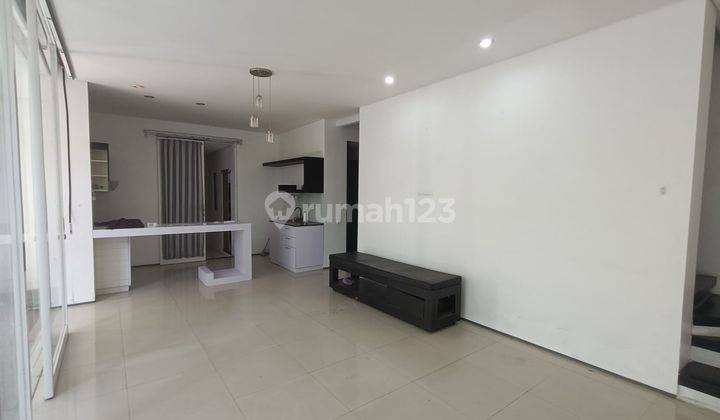 Di sewakan rumah unfurnished di Sunset Garden, Sunset Road, Kuta 2